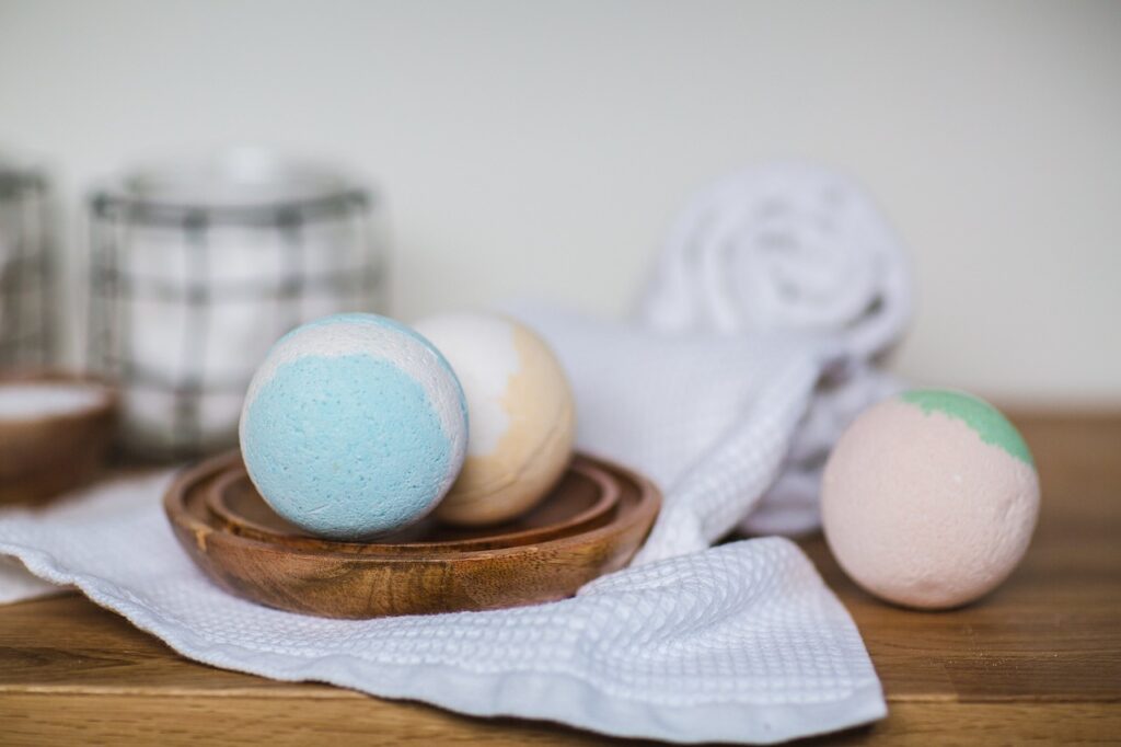 bath, bombs, spa-2562326.jpg