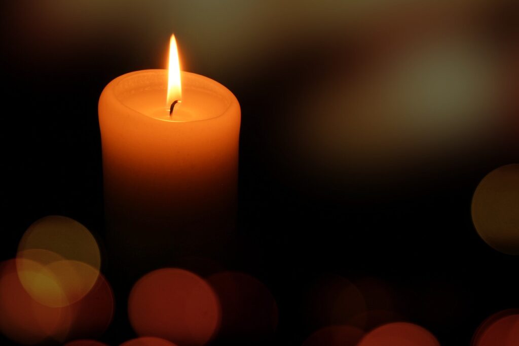 candle, candlelight, flame-7122444.jpg